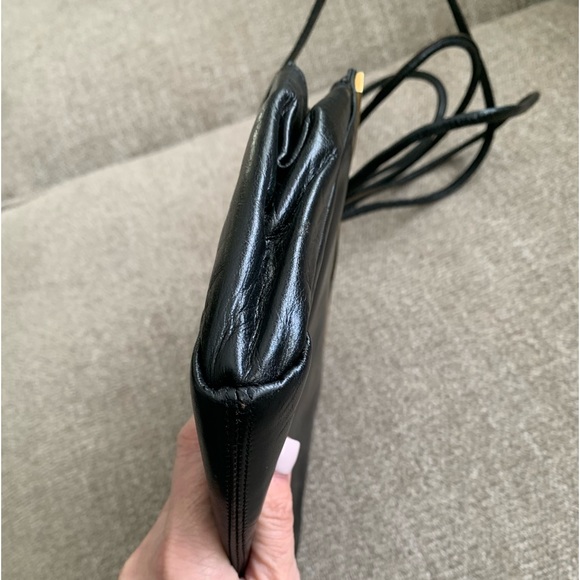 ✨Vintage Gucci Black Leather Shoulder Evening Bag Gold Accent EUC Stunning! - Picture 12 of 16